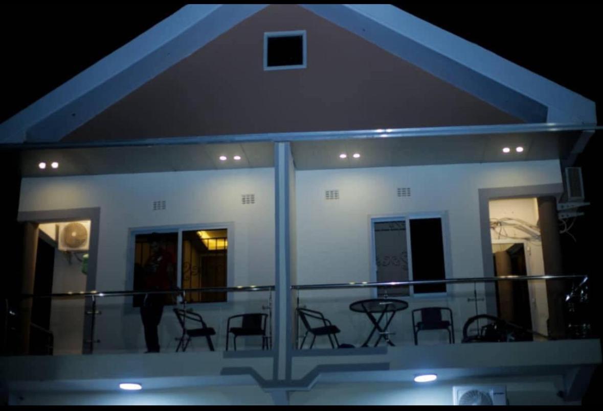 Owandja House Lubumbashi Hotel Buitenkant foto